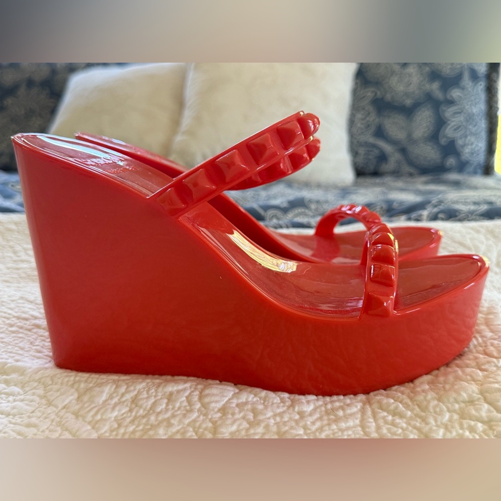 Carmen Sol Red Wedge Sandals - Size 9